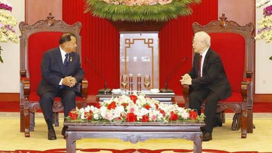 Party leader welcomes Cambodia Senate President in Hanoi